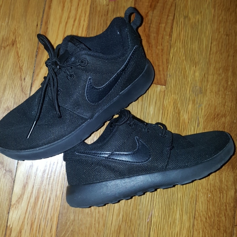Girls Nike sneakers